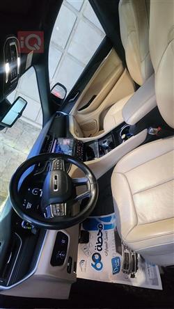 جیپ گراند شیرۆکی